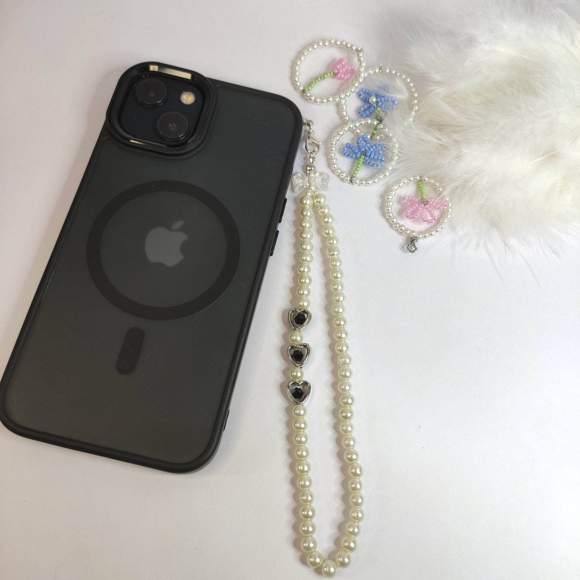 Phone charms minimalist and elegant - Fatatun