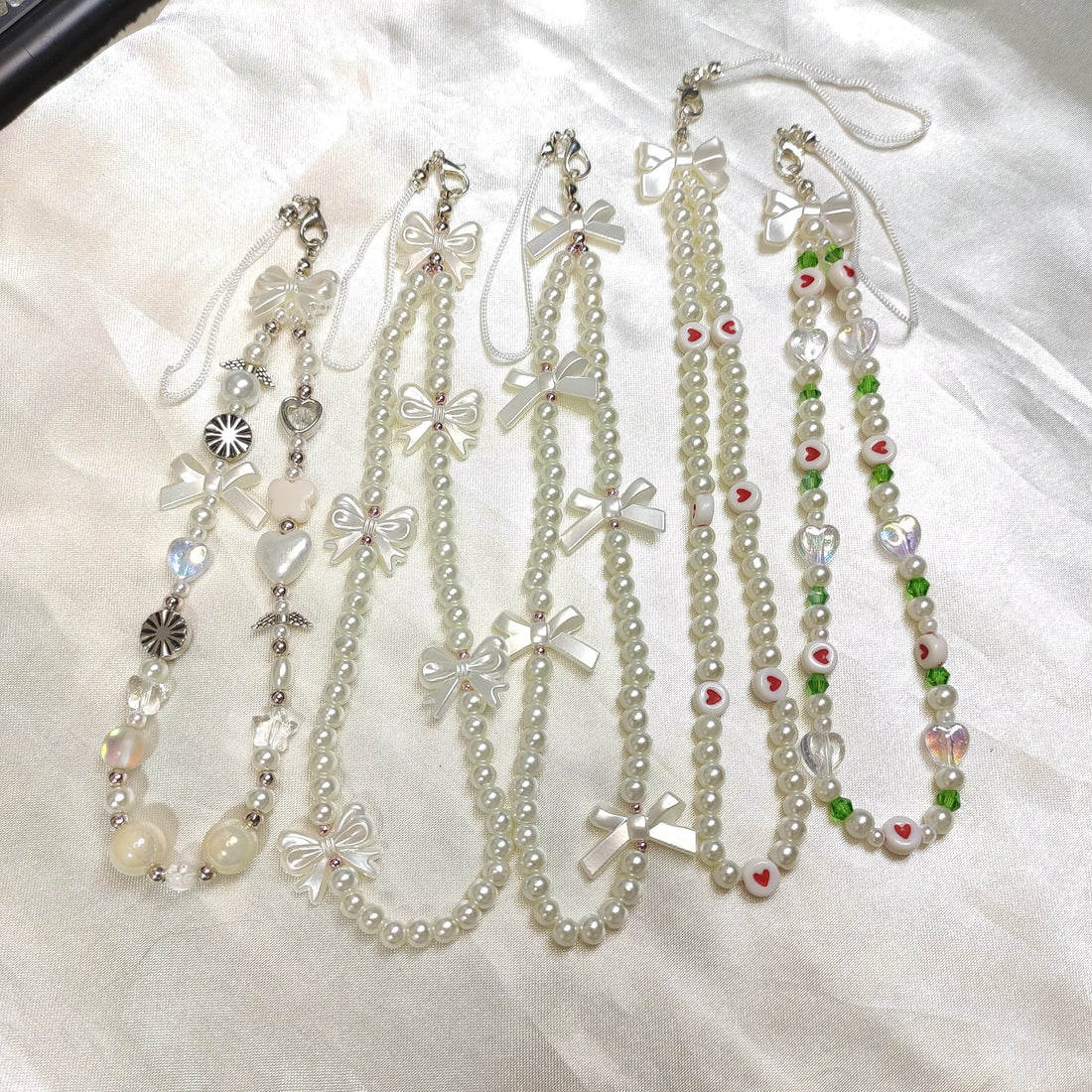 Phone charms Asthetic White pearl Series, Made with Quality Glass pearl - Fatatun