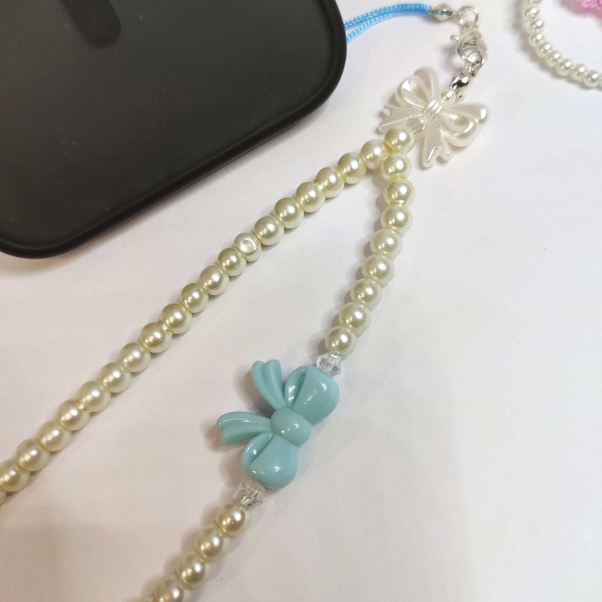 Phone Charms Pearl and Bow, Available in multi-color - Fatatun