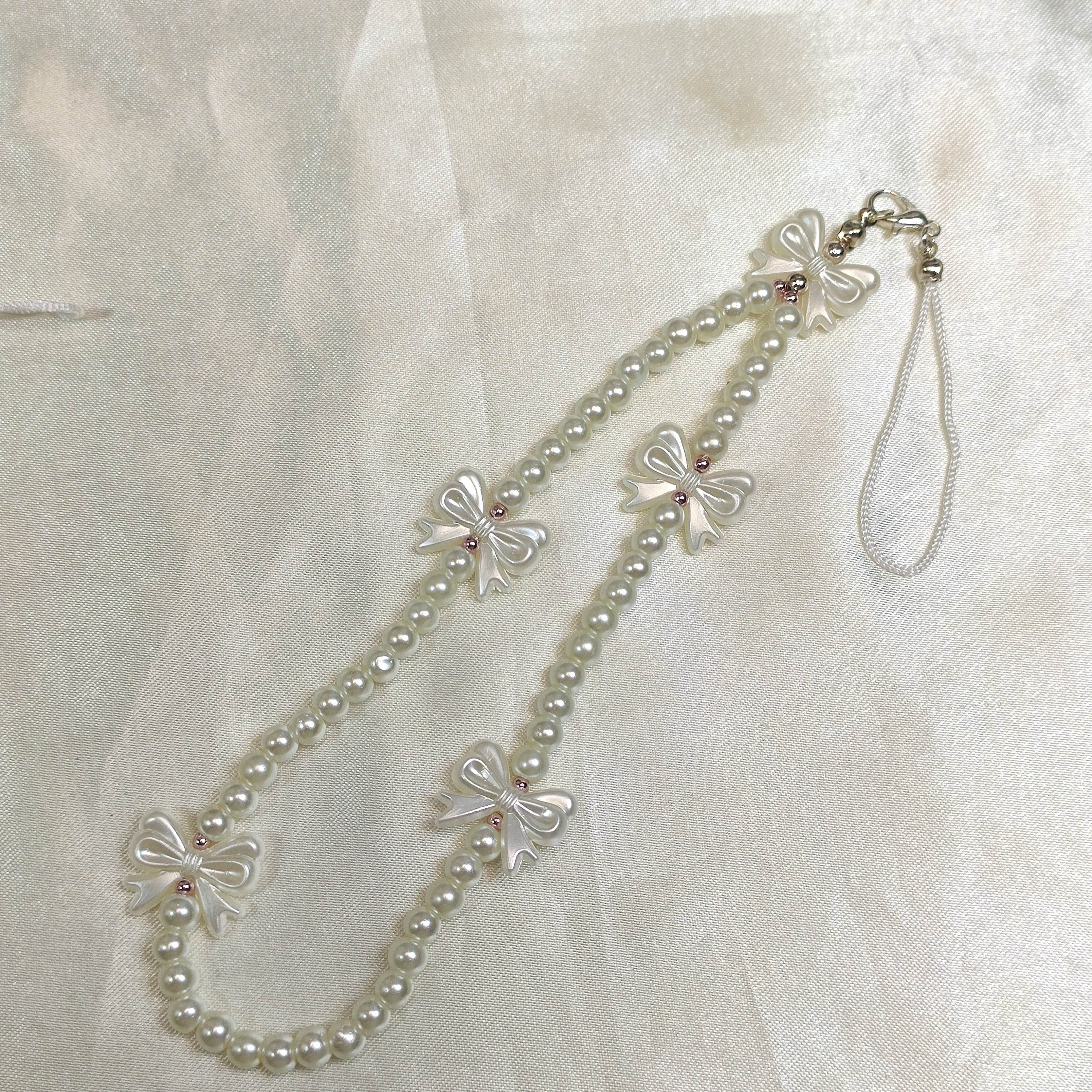 Phone charms Asthetic White pearl Series, Made with Quality Glass pearl - Fatatun