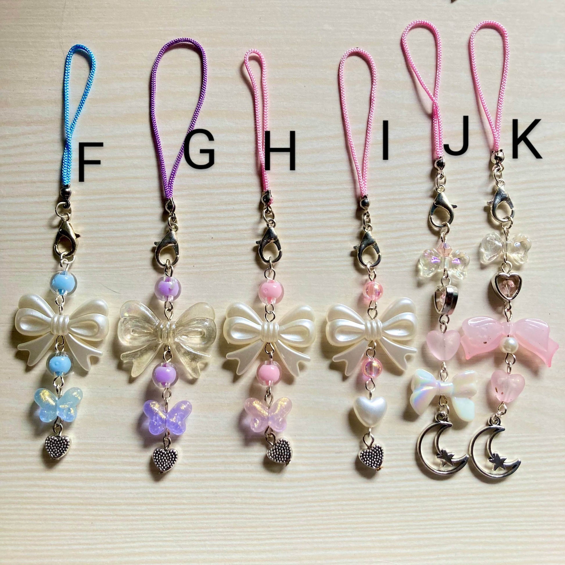 Minimal & Aesthetic Phone Charms | Bow Heart Design - Fatatun