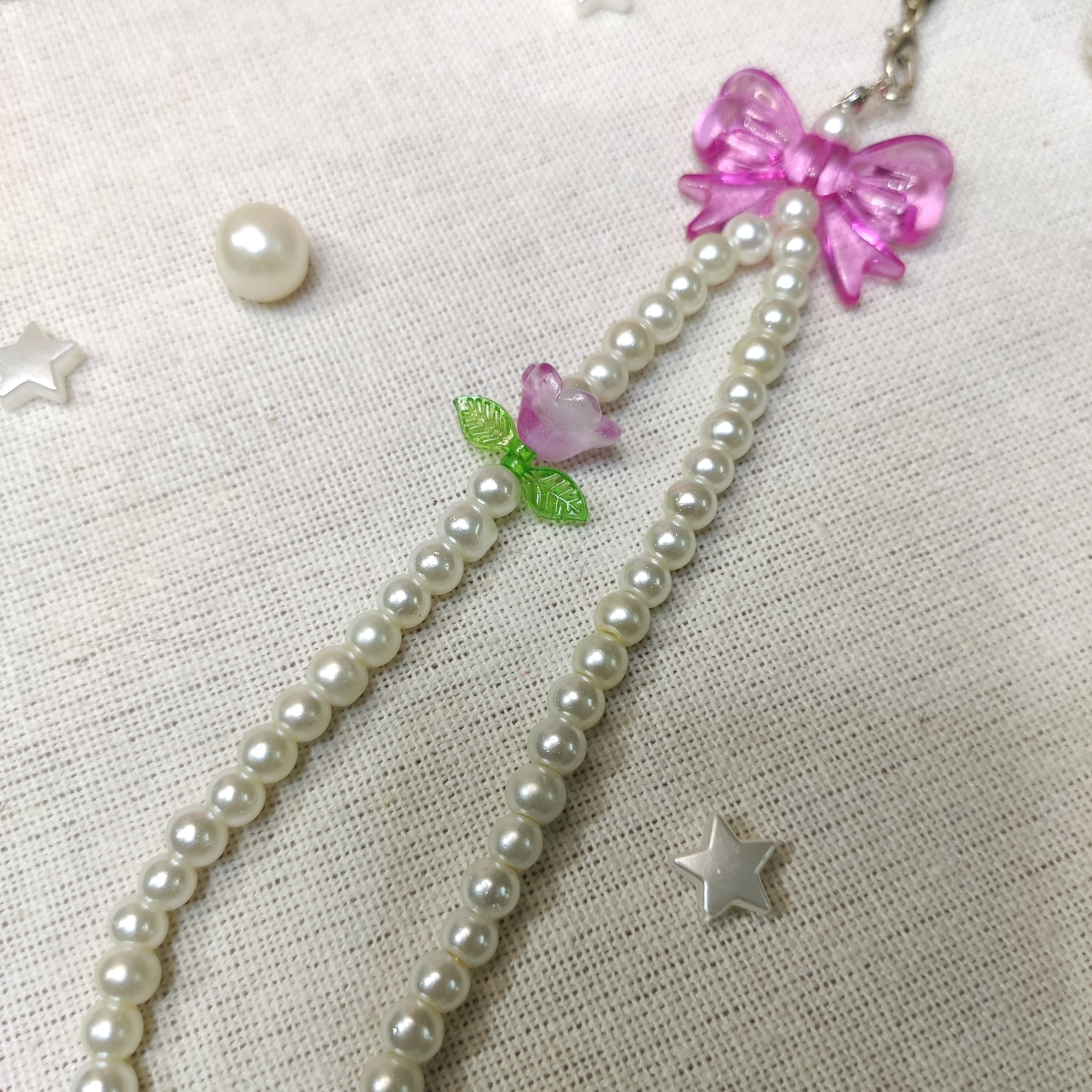 Aesthetic pearls & flower Phone Charms