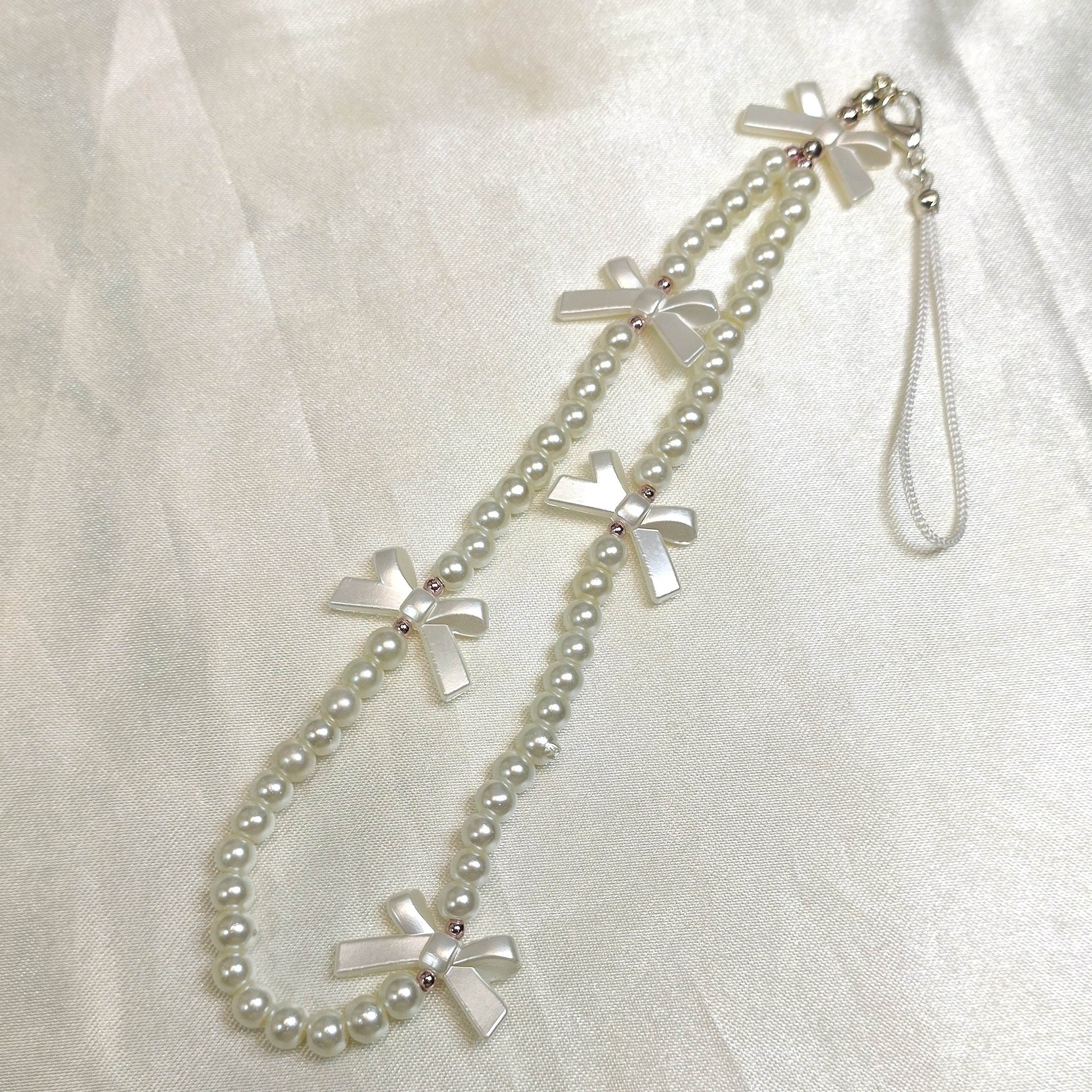 Phone charms Asthetic White pearl Series, Made with Quality Glass pearl - Fatatun