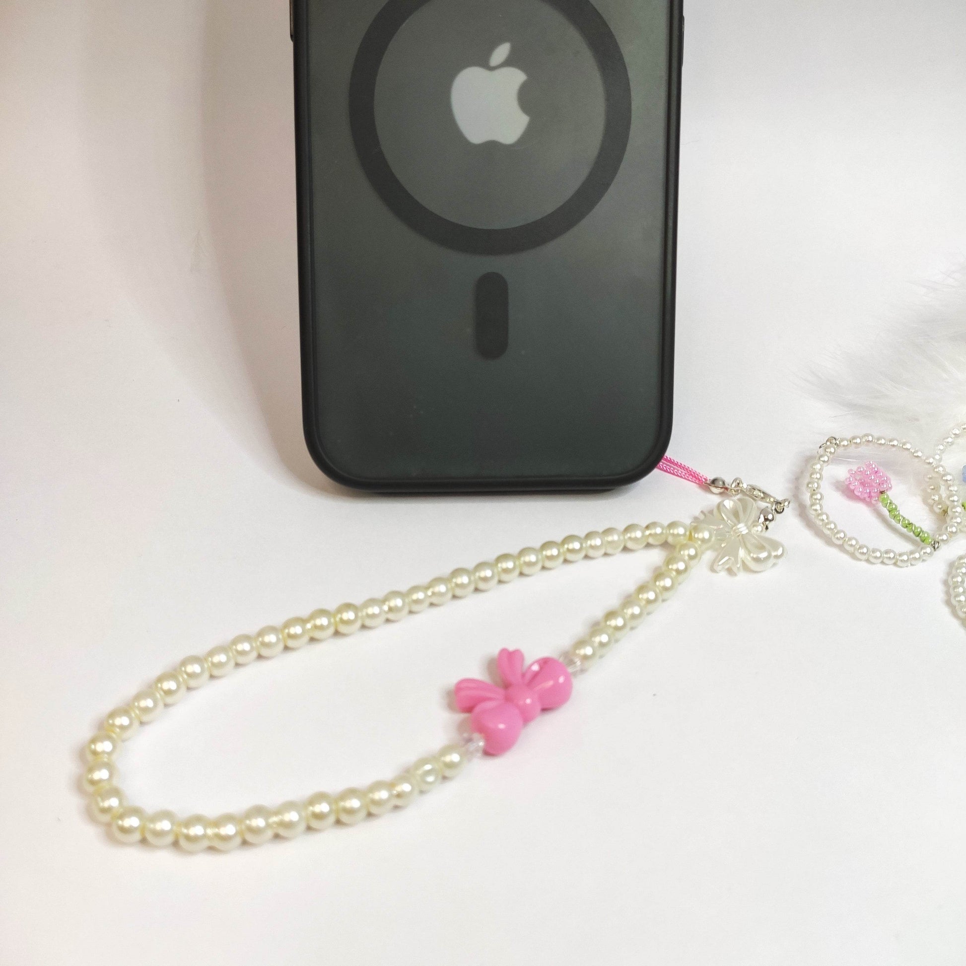 Phone Charms Pearl and Bow, Available in multi-color - Fatatun
